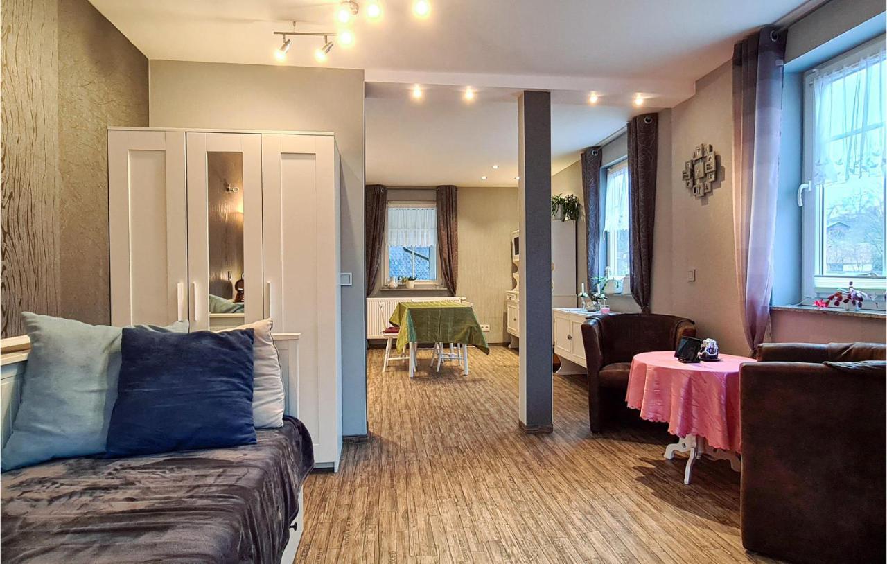 2 Bedroom Cozy Apartment In Зуль Екстер'єр фото